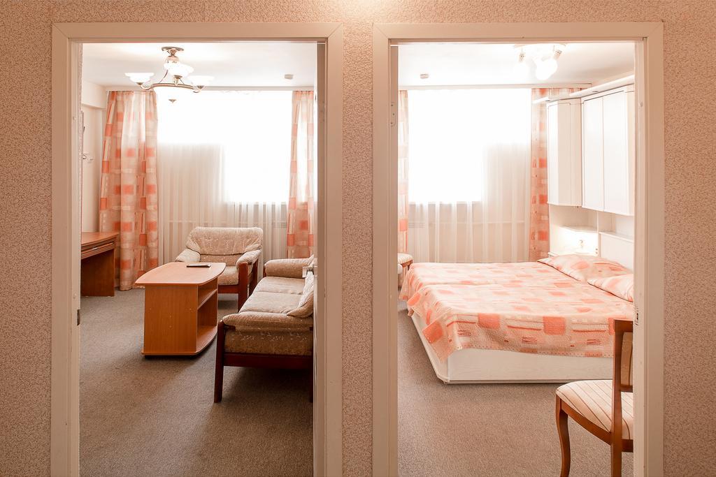Hotel Niva-Sv Sankt Petersburg Zimmer foto